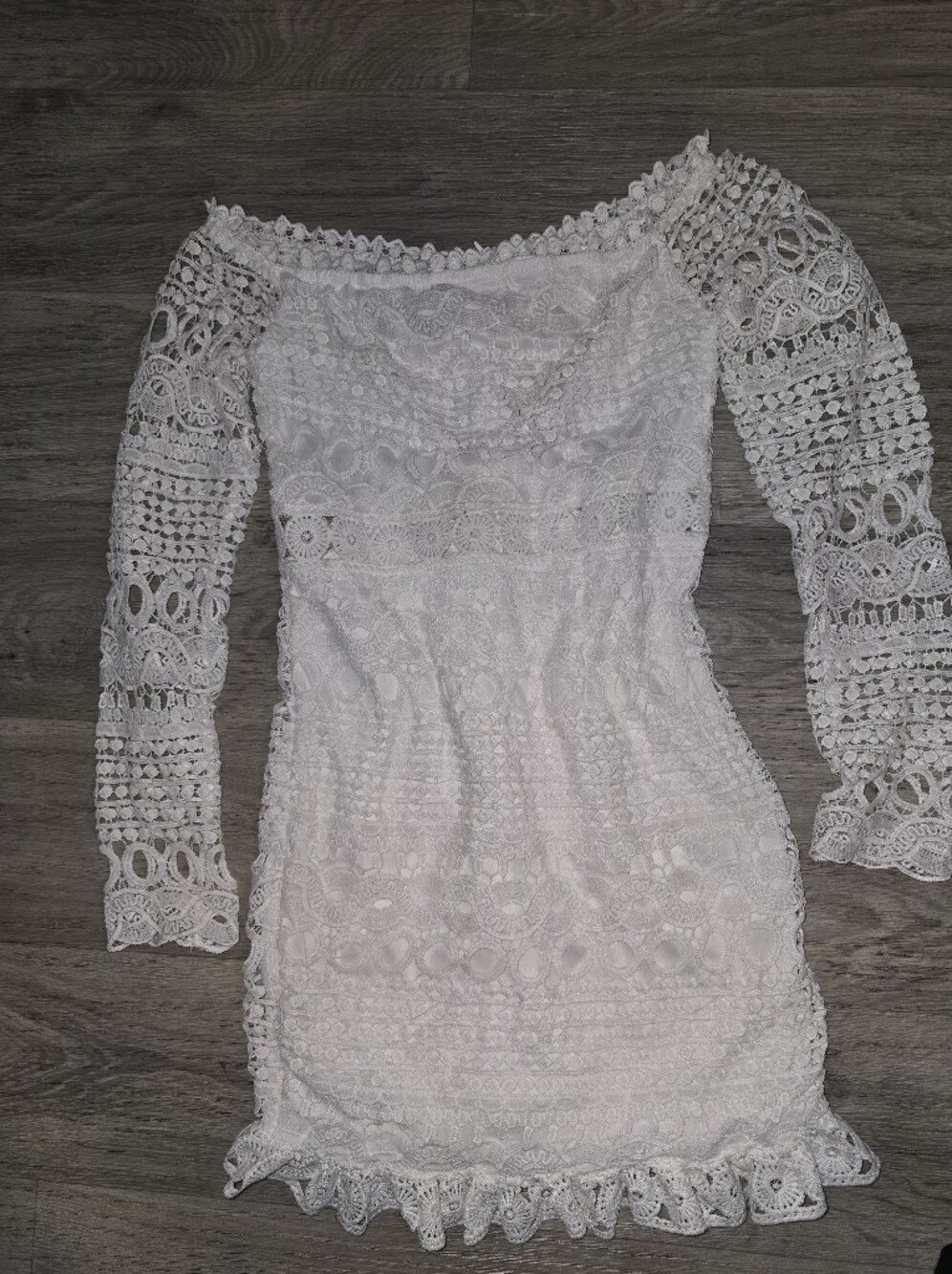 White Lace Long Sleeve Dress